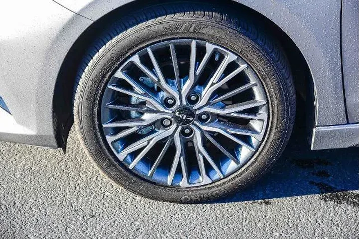 $21995 : Kia Forte 2024 GT-Line 4dr S image 9