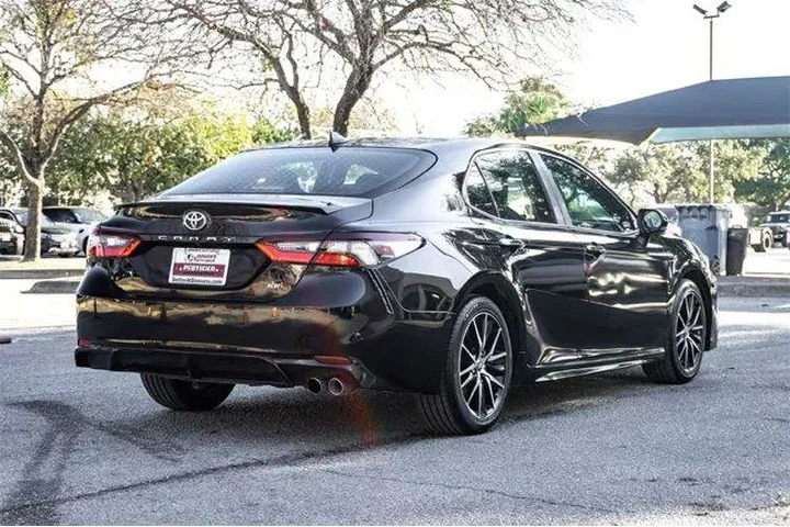 $24697 : Toyota Camry 2024 SE 4dr Sed image 5