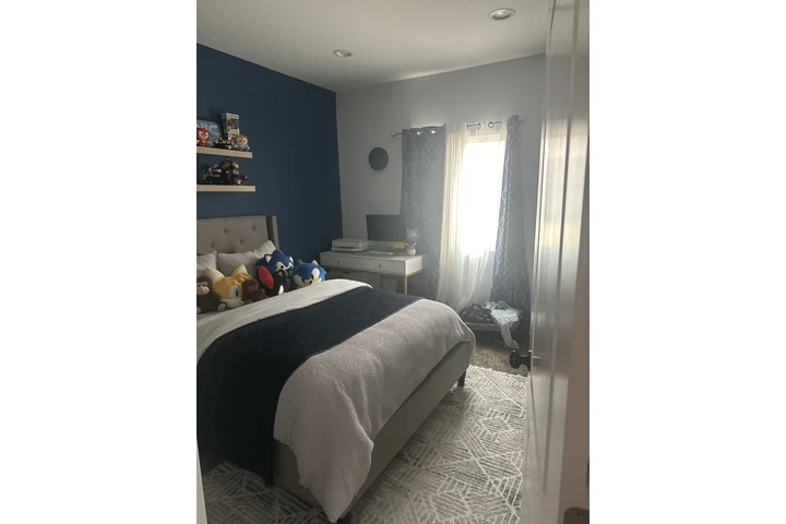 $1150 : SE RENTA BONITA RECAMARA image 1