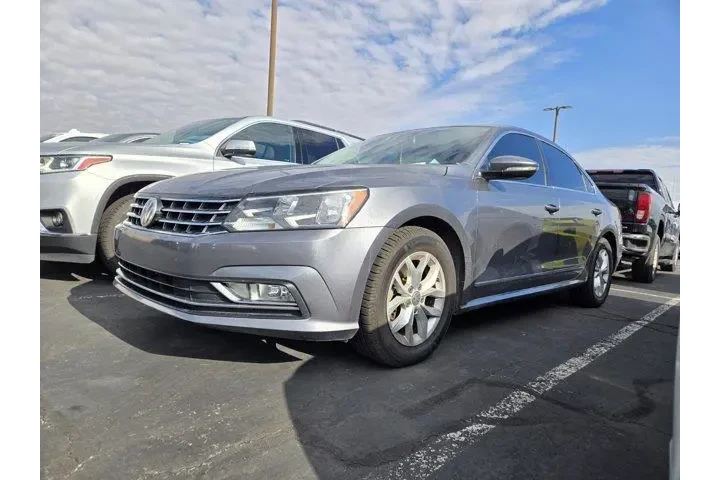 $11991 : Volkswagen Passat 2017 1.8T image 2