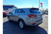 $17800 : 2019 Sorento LX 2WD thumbnail