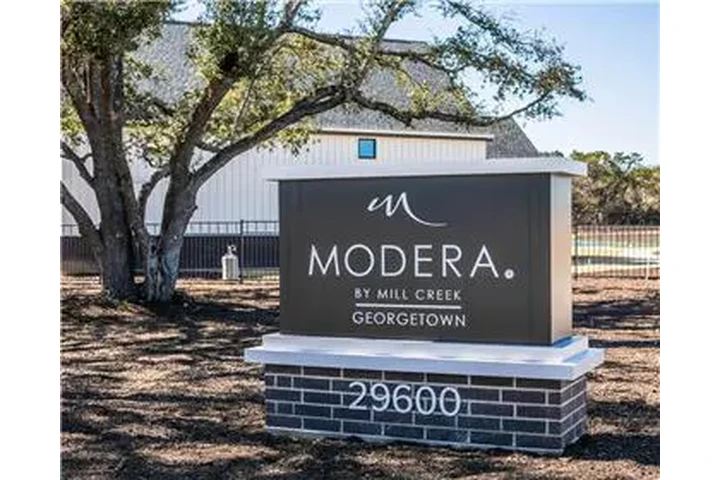 $1535 : Rental property with 2 bedro image 8