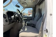 $33995 : Ford E-Series 2017 E-350 SD thumbnail