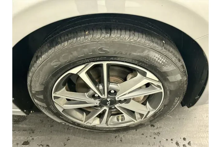 $18278 : Kia Forte 2024 LXS 4dr Sedan image 8