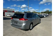 $6980 : 2013 Sienna 5dr 7-Pass Van V6 thumbnail