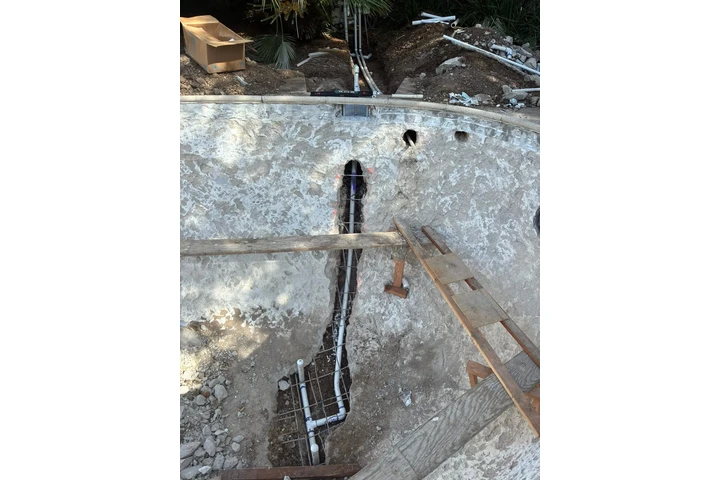 Gustavo pool image 5