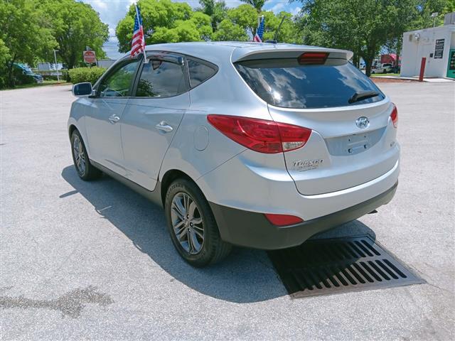 $8900 : 2015 Hyundai Tucson image 2