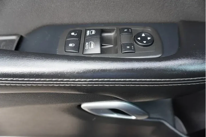 $37888 : Dodge Challenger 2021 R/T Sc image 9