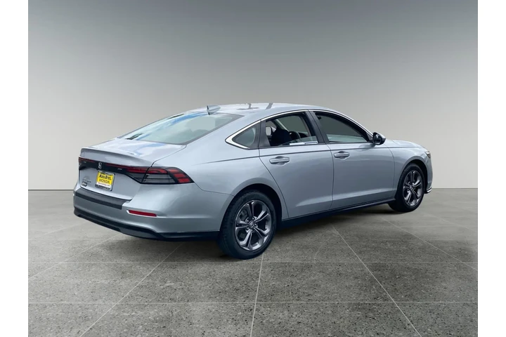 $29062 : Honda Accord 2023 image 5