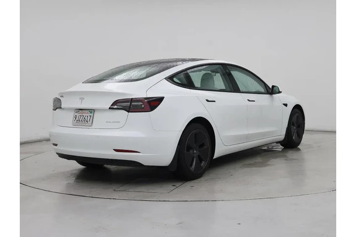 $27998 : Tesla Model 3 2022 AWD Long image 8