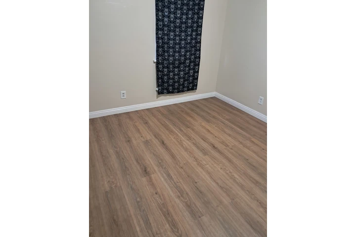 $1175 : Un cuarto de renta image 7