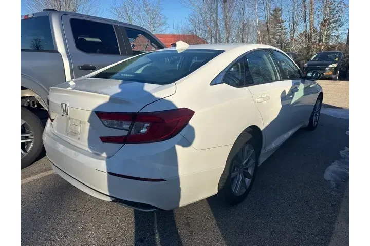 $19177 : Honda Accord 2021 LX 4dr Sed image 7