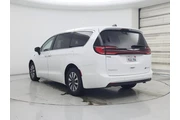 $32998 : Chrysler Pacifica Plug-In Hy thumbnail