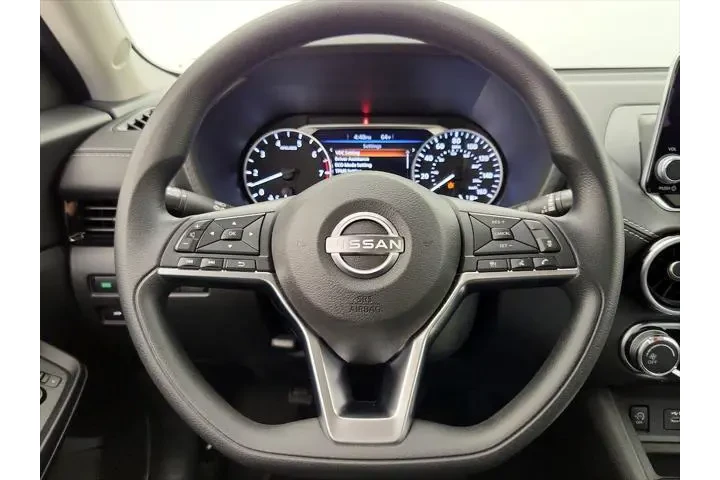 $20998 : Nissan Sentra 2025 SV 4dr Se image 10