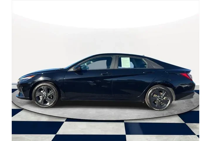 $23522 : Hyundai ELANTRA 2023 SEL 4dr image 5