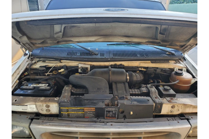 $12 : 1999 Ford E450 Super Duty image 10