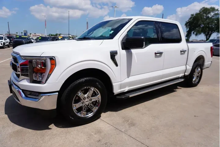 $37225 : Ford F-150 2023 4x2 XL 4dr S image 3