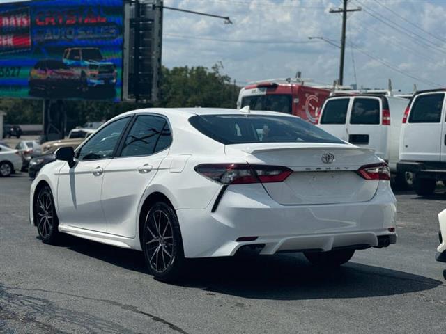 $18495 : 2021 Camry SE image 10