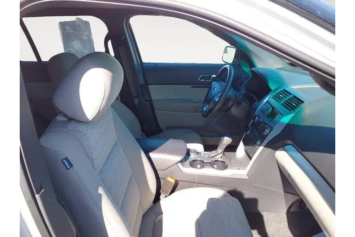 $14961 : Ford Explorer 2015 AWD Base image 9