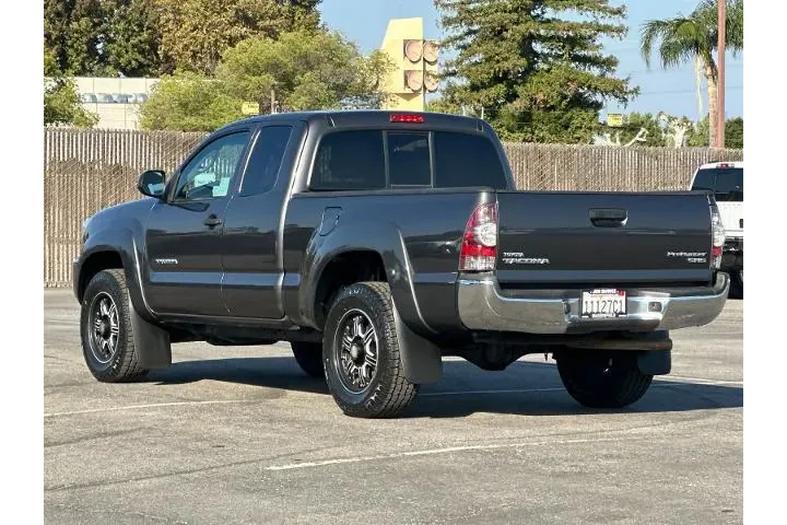 $18945 : Toyota Tacoma 2012 4x2 PreRu image 5