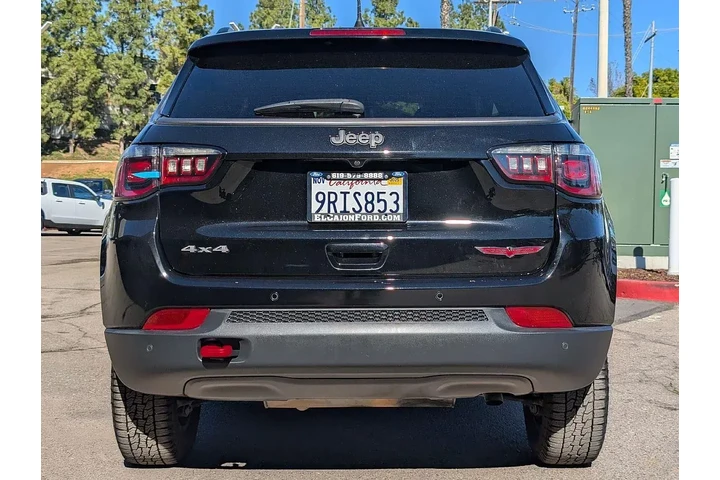 $15348 : Jeep Compass 2021 4x4 Trailh image 9