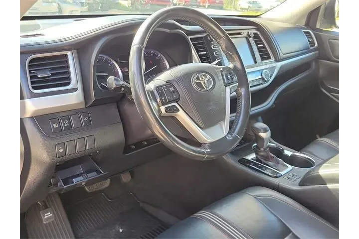 $21990 : Toyota Highlander 2019 AWD S image 10