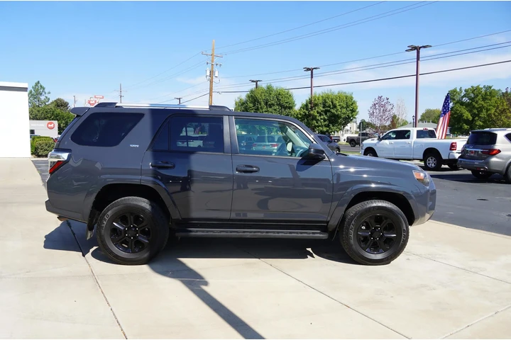 $38410 : Toyota 4Runner 2024 4x4 SR5 image 9