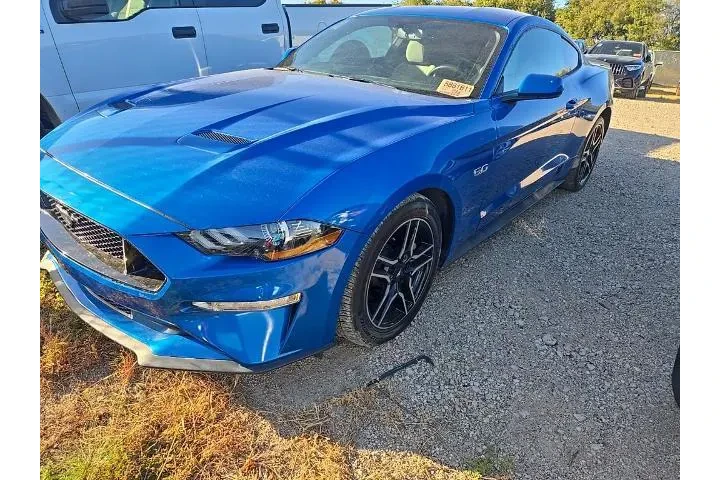 $32455 : Ford Mustang 2020 GT 2dr Fas image 1