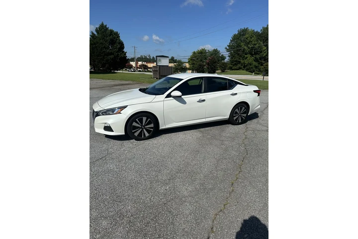 $9900 : 2022 Altima SV image 4