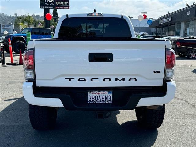 $44995 : 2022 Tacoma 4WD image 6