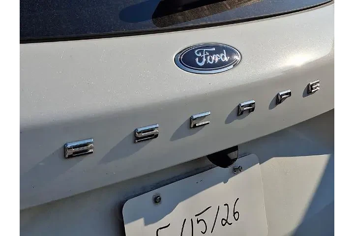 $28617 : Ford Escape 2023 AWD Platinu image 9