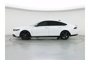 $27998 : Honda Accord Hybrid 2023 Spo thumbnail