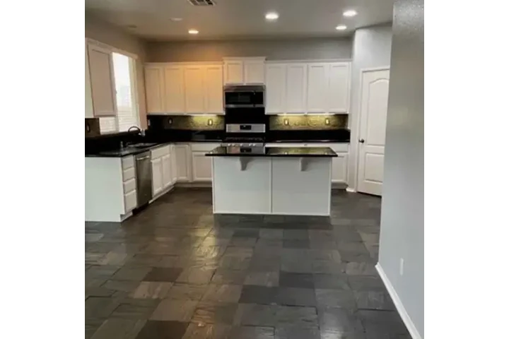 Ruben's Painting Contractor image 5