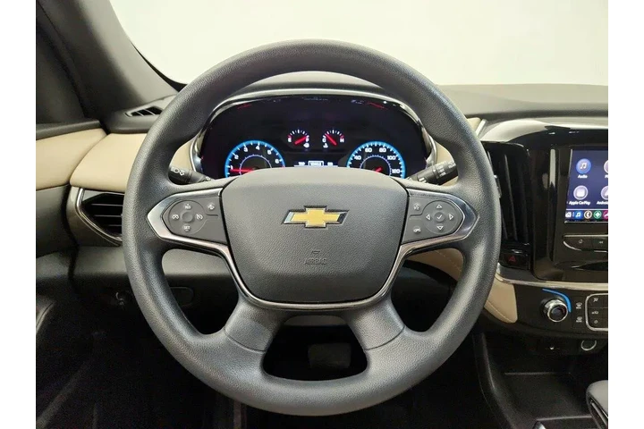 $27998 : Chevrolet Traverse 2023 LS 4 image 10