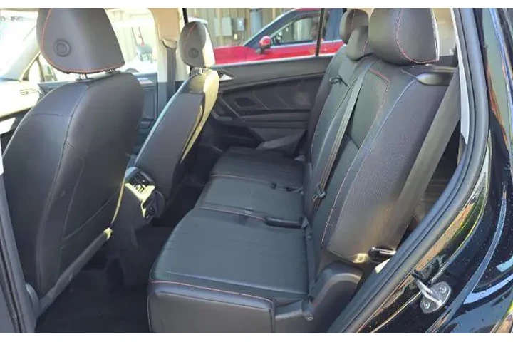 $23992 : Volkswagen Tiguan 2024 Wolfs image 10