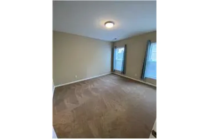 $3100 : Rental property with 5 bedro image 7