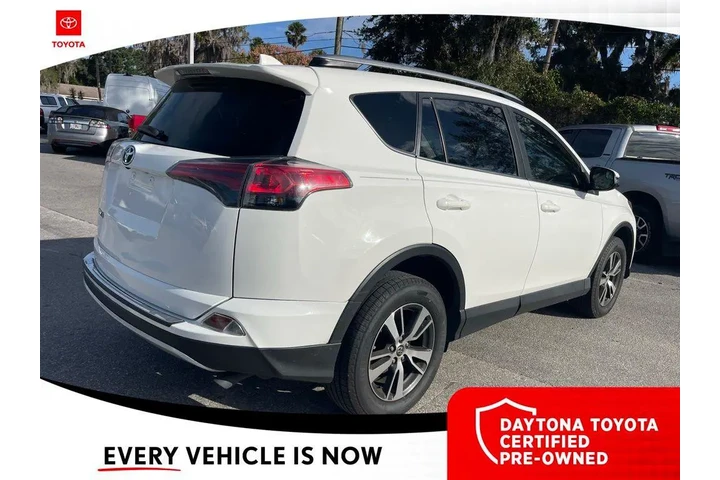 $17200 : Toyota RAV4 2017 XLE 4dr SUV image 5