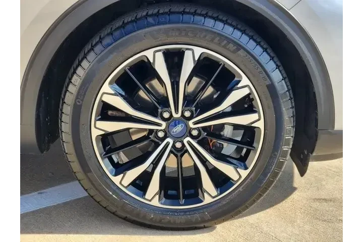 $19581 : Ford Escape 2022 SE 4dr SUV image 10