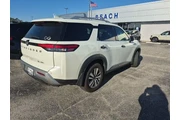 $26856 : Nissan Pathfinder 2023 AWD S thumbnail