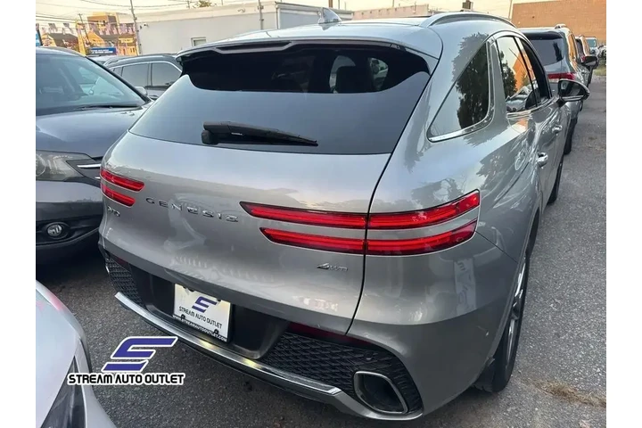 $33451 : Genesis GV70 2023 AWD 2.5T S image 8