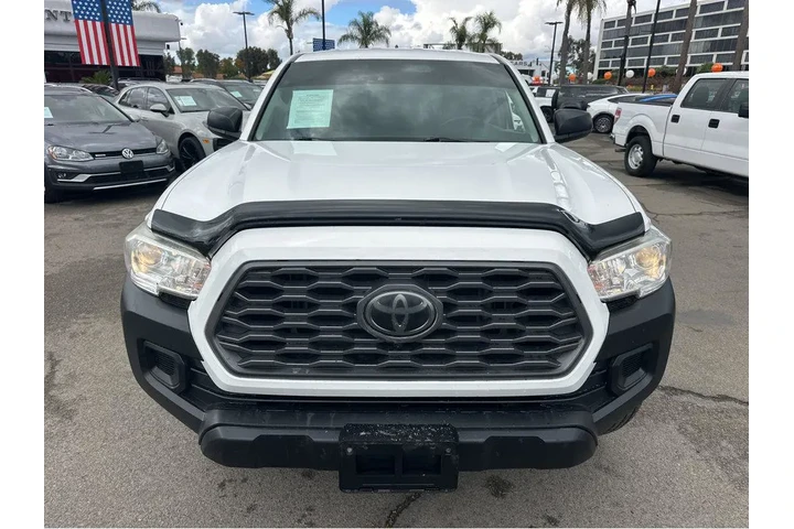 $19777 : 2019 Tacoma 4WD SR image 3