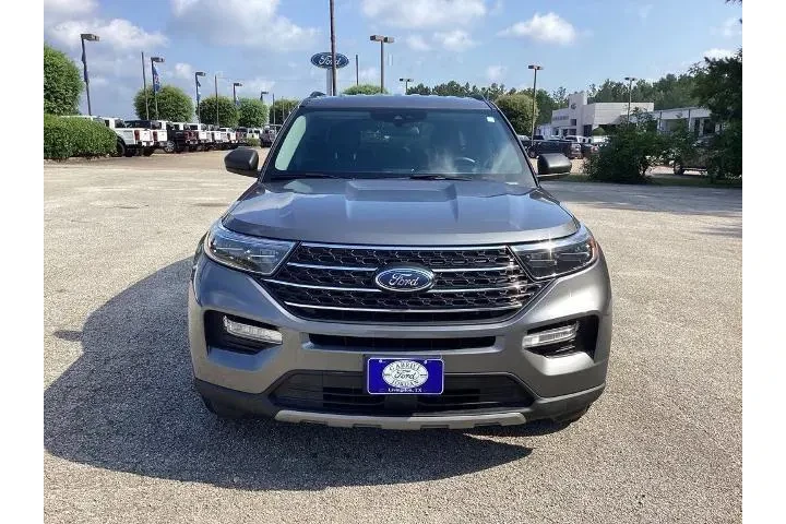 $17981 : Ford Explorer 2022 XLT 4dr S image 2