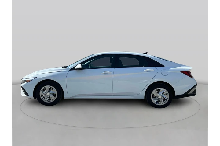 $15920 : Hyundai ELANTRA 2025 SE 4dr image 3