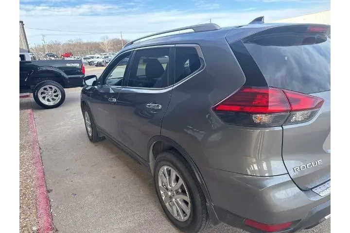 $13377 : Nissan Rogue 2017 AWD S 4dr image 2