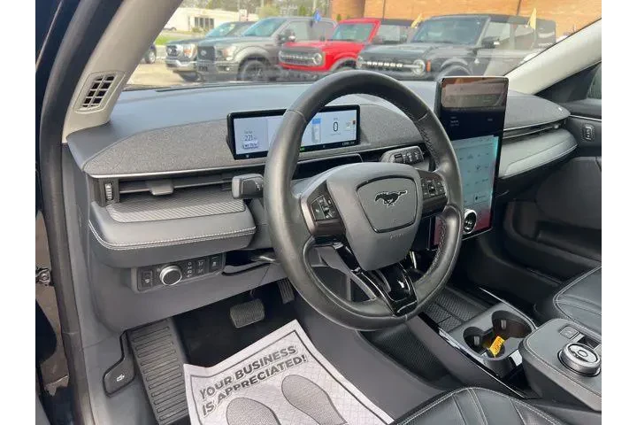 $26615 : Ford Mustang Mach-E 2022 Pre image 7