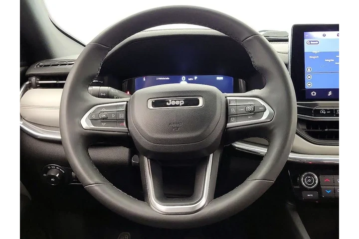 $18998 : Jeep Compass 2023 4x4 Limite image 10