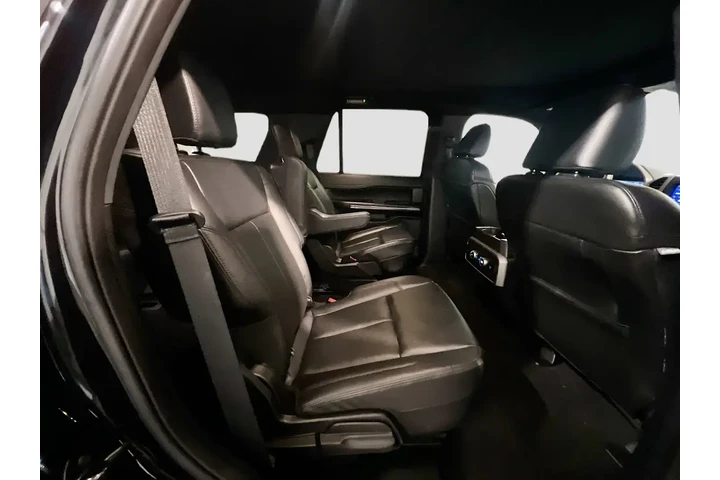 $35588 : Ford Expedition 2021 4x4 XLT image 8