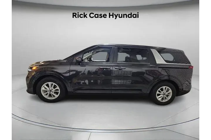 $30591 : Kia Carnival 2024 LX 4dr Min image 3