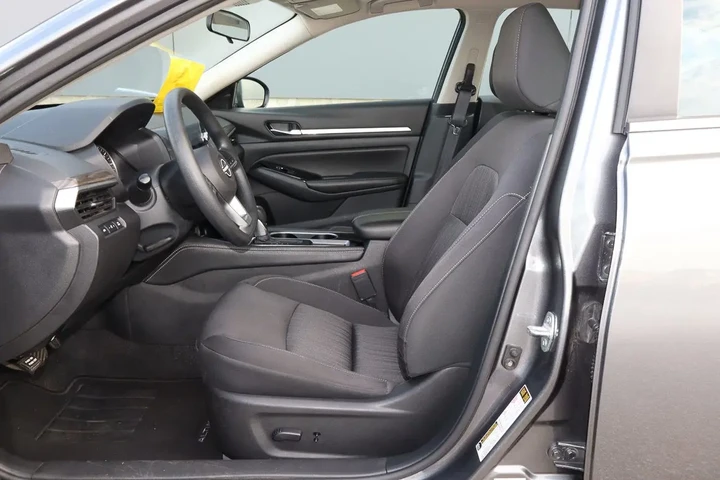 $18788 : 2023 Altima 2.5 SV image 7