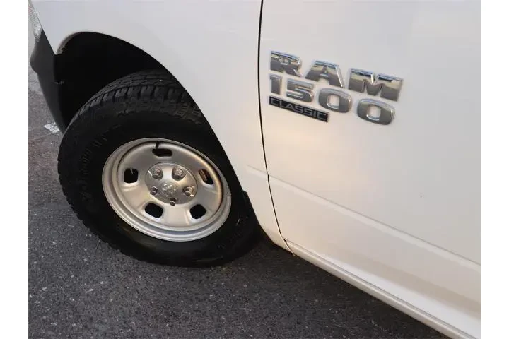 $31545 : Ram 1500 Classic 2023 4x4 Tr image 3